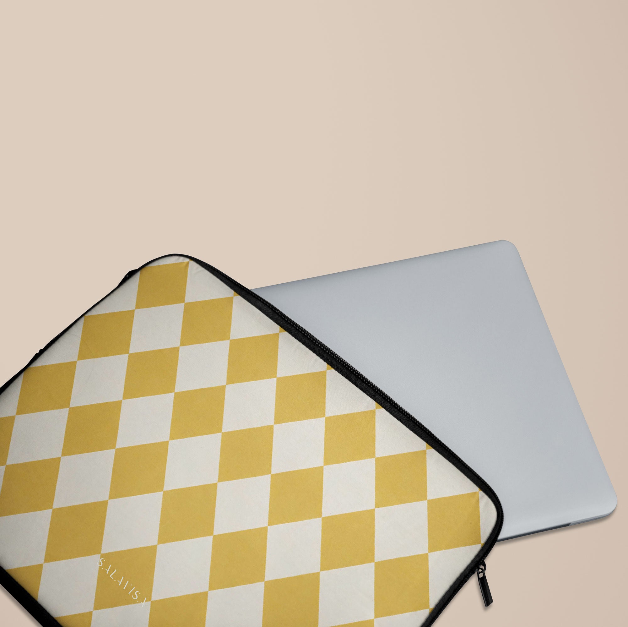 Argyle Mustard Laptop Sleeve — view 4 — Salavisa
