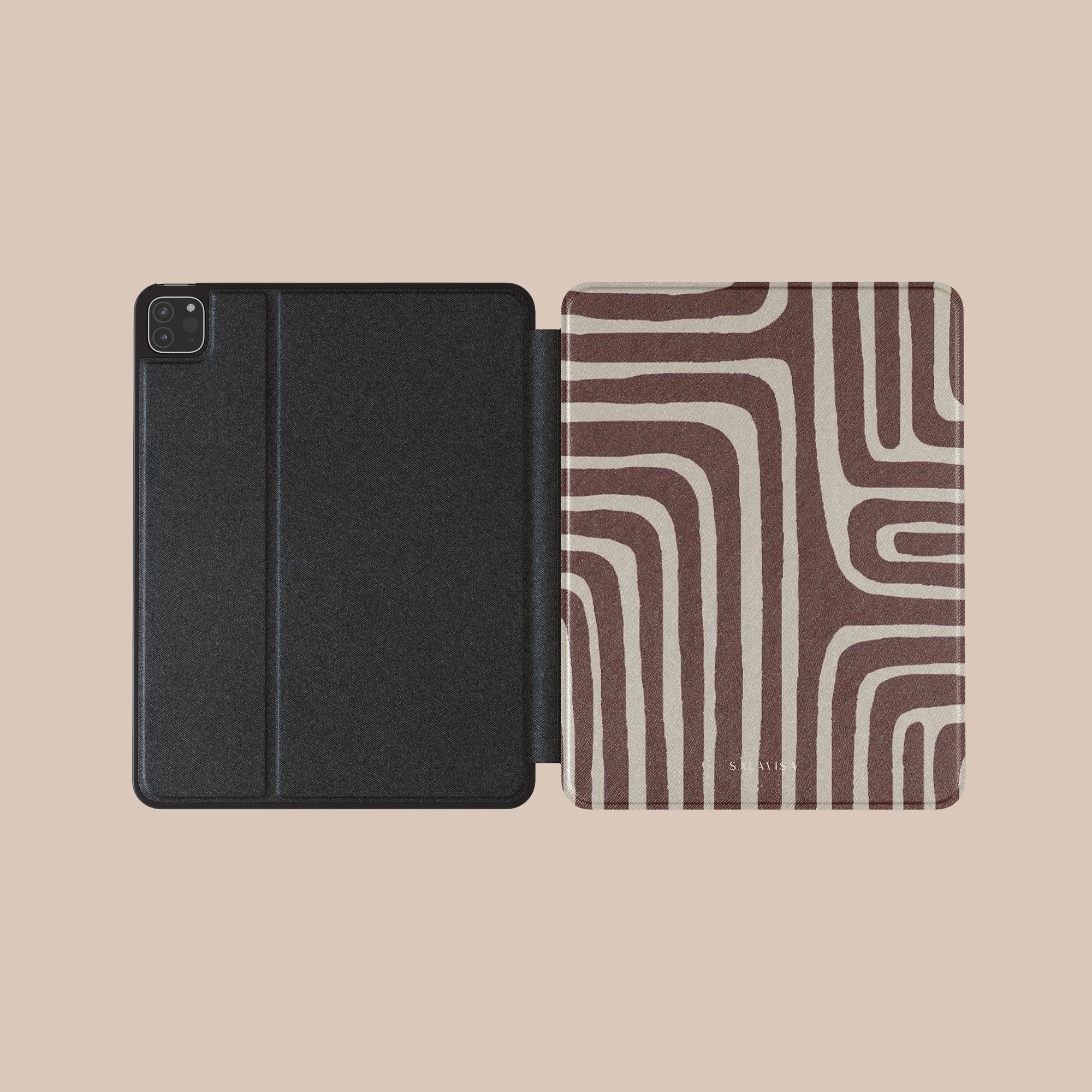 Labyrinth Burgundy iPad Case. View 3. — Salavisa