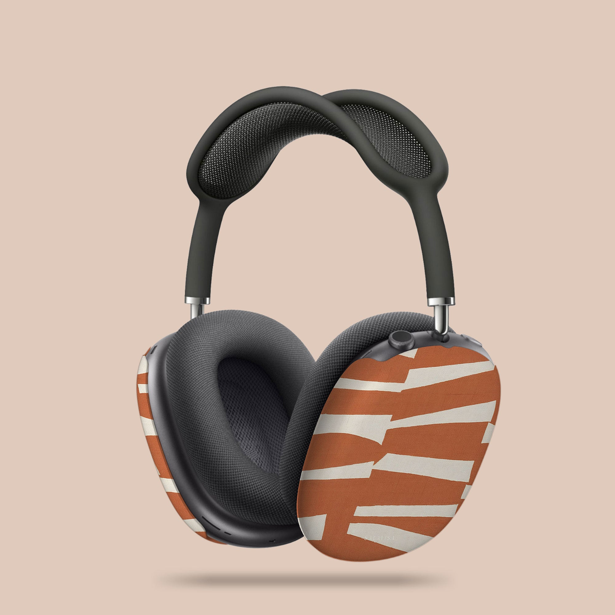 Torn Rust AirPods Max Case — view 2 — Salavisa
